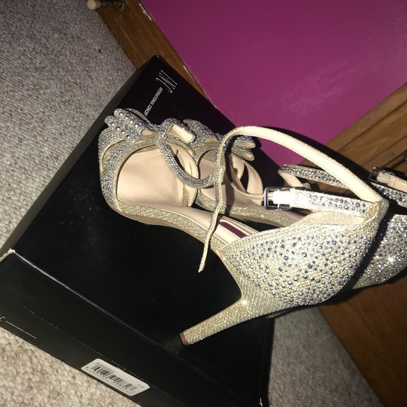 WORN ONCE - Picture 10 of 11